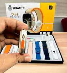 Ultra Smart Watch 7-in-1 - interchangeable straps display